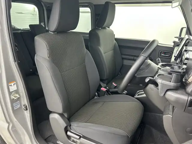 スズキ ジムニー XC 愛知県 2020(令2)年 3.2万km ミディアムグレー 純正7インチナビ/・フルセグTV/・バックカメラ/・Bluetooth/ビルトインETC/ドライブレコーダー/スズキセーフティサポート/クルーズコントロール/LEDヘッドライト/純正16インチアルミホイール/革巻きステアリング/SRSエアバッグ/撥水加工ファブリックシート/シートヒーター/スマートキー/プッシュスタート
