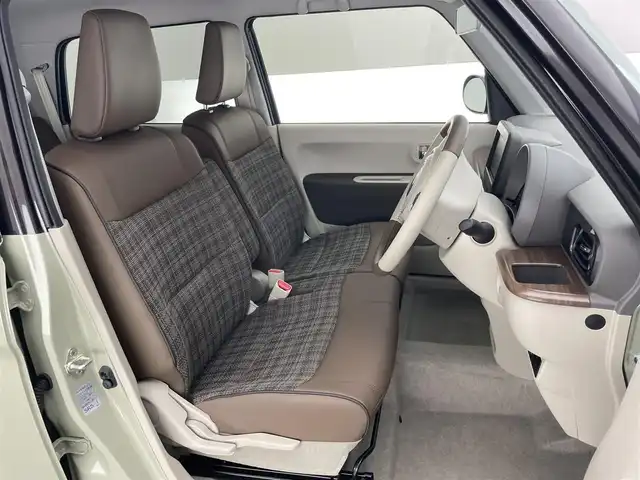 スズキ ラパン ＬＣ X 愛知県 2023(令5)年 0.1万km トラッドカーキメタリック/アーバンブラウン 2トーン デュアルカメラブレーキサポート　禁煙車　ハーフレザー　シートヒーター　ツートンカラー　衝突軽減　車線逸脱　リヤパーキングセンサー　ＬＥＤオートライト　プッシュスタート　ＵＳＢポート　ナノイーＸエアコン