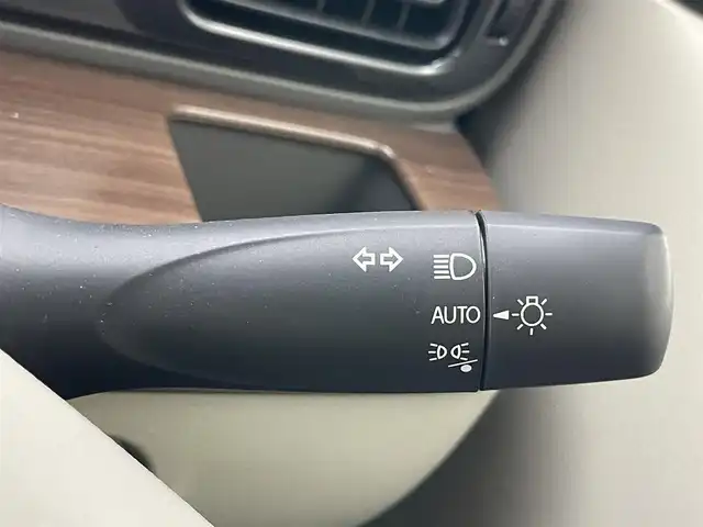 スズキ ラパン ＬＣ X 愛知県 2023(令5)年 0.1万km トラッドカーキメタリック/アーバンブラウン 2トーン デュアルカメラブレーキサポート　禁煙車　ハーフレザー　シートヒーター　ツートンカラー　衝突軽減　車線逸脱　リヤパーキングセンサー　ＬＥＤオートライト　プッシュスタート　ＵＳＢポート　ナノイーＸエアコン