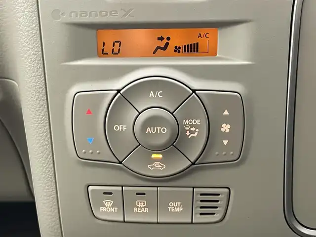 スズキ ラパン ＬＣ X 愛知県 2023(令5)年 0.1万km トラッドカーキメタリック/アーバンブラウン 2トーン デュアルカメラブレーキサポート　禁煙車　ハーフレザー　シートヒーター　ツートンカラー　衝突軽減　車線逸脱　リヤパーキングセンサー　ＬＥＤオートライト　プッシュスタート　ＵＳＢポート　ナノイーＸエアコン