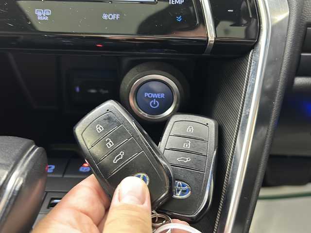 トヨタ ハリアー ハイブリッド Z レザーパッケージ 大阪府 2020(令2)年 5.9万km プレシャスブラックパール 純正ナビ/・フルセグTV/・BT AUDIO/トヨタセーフティーセンス/パノラマルーフ/レザーシート/シートベンチレーション/パワーシート/JBLサウンドシステム/オートクルーズコントロール/バックカメラ/クリアランスソナー/ビルドインETC/デジタルインナーミラー/ドライブレコーダー/LEDヘッドライト/パワーバックドア