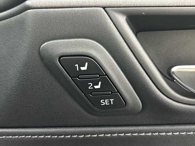 トヨタ ハリアー ハイブリッド Z レザーパッケージ 大阪府 2020(令2)年 5.9万km プレシャスブラックパール 純正ナビ/・フルセグTV/・BT AUDIO/トヨタセーフティーセンス/パノラマルーフ/レザーシート/シートベンチレーション/パワーシート/JBLサウンドシステム/オートクルーズコントロール/バックカメラ/クリアランスソナー/ビルドインETC/デジタルインナーミラー/ドライブレコーダー/LEDヘッドライト/パワーバックドア