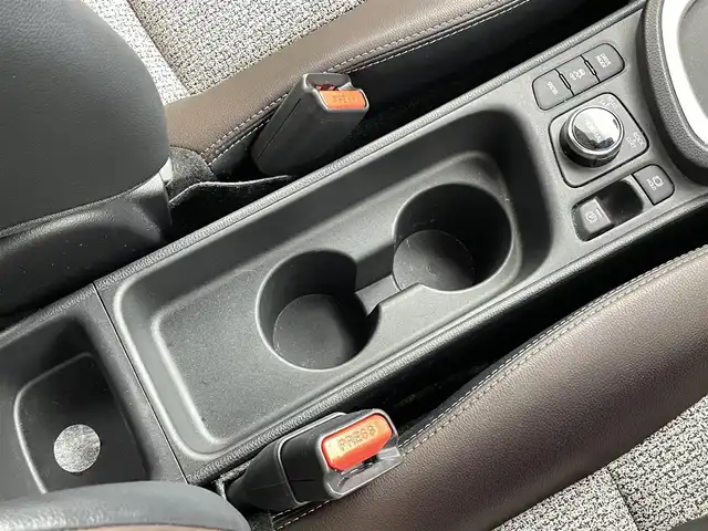 トヨタ ヤリスクロス Z 福井県 2020(令2)年 2.1万km ブラックマイカ/ホワイトパールクリスタルシャイン 2トーン