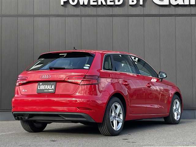 アウディ Ａ３ スポーツバック30TFSI 長野県 2019(平31)年 5.2万km ブリリアントレッド 法人ワンオーナー/　マトリクスＬＥＤ/　ＡＣＣ/　サイドアシスト/　レーンキープ/　バーチャルコックピット/　ＭＭＩナビ/　地デジＴＶ/　バックカメラ　プッシュスタート/　スマートキー/　前後ドライブレコーダー/　アドバンストキー/　パークエイド/　アイドリングストップ/　保証書・取説・スペアキー