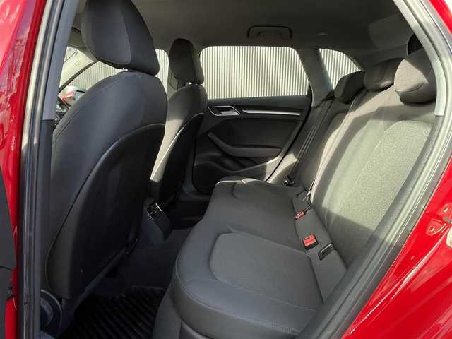 アウディ Ａ３ スポーツバック30TFSI 長野県 2019(平31)年 5.2万km ブリリアントレッド 法人ワンオーナー/　マトリクスＬＥＤ/　ＡＣＣ/　サイドアシスト/　レーンキープ/　バーチャルコックピット/　ＭＭＩナビ/　地デジＴＶ/　バックカメラ　プッシュスタート/　スマートキー/　前後ドライブレコーダー/　アドバンストキー/　パークエイド/　アイドリングストップ/　保証書・取説・スペアキー