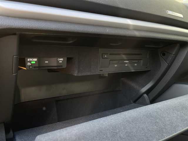 アウディ Ａ３ スポーツバック30TFSI 長野県 2019(平31)年 5.2万km ブリリアントレッド 法人ワンオーナー/　マトリクスＬＥＤ/　ＡＣＣ/　サイドアシスト/　レーンキープ/　バーチャルコックピット/　ＭＭＩナビ/　地デジＴＶ/　バックカメラ　プッシュスタート/　スマートキー/　前後ドライブレコーダー/　アドバンストキー/　パークエイド/　アイドリングストップ/　保証書・取説・スペアキー