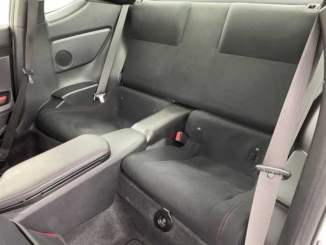 トヨタ ８６ GT 福島県 2018(平30)年 5.6万km クリスタルホワイトパール 純正ナビ/・型番:NSZT-W66T/・フルセグTV/Bluetooth/CD/DVD/・バックカメラ/・ETC/・ドライブレコーダー/クルーズコントロール/コーナーセンサー/リアスポイラー/革巻きステアリング/・ステアリングリモコン/・パドルシフト/プッシュスタート/・スマート/・スペアキー/LEDヘッドライト/・オートライト/・フォグライト/純正フロアマット/ドアバイザー