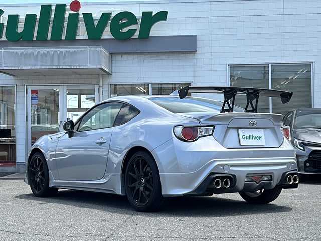 トヨタ ８６ GT リミテッド 三重県 2014(平26)年 3.3万km アイスシルバーメタリック TRDエアロ/GTウィング/225/40R18インチTRDアルミ/純正SDナビ/フルセグTV/【CD/DVD/SD/Bluetooth】/ETC/パドルシフト/ハーフレザーシート/D/N席シートヒーター/オートライト/HIDヘッドライト/プッシュスタート/スマートキー/純正フロアマット