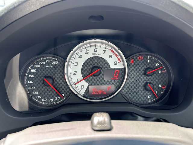 トヨタ ８６ GT リミテッド 三重県 2014(平26)年 3.3万km アイスシルバーメタリック TRDエアロ/GTウィング/225/40R18インチTRDアルミ/純正SDナビ/フルセグTV/【CD/DVD/SD/Bluetooth】/ETC/パドルシフト/ハーフレザーシート/D/N席シートヒーター/オートライト/HIDヘッドライト/プッシュスタート/スマートキー/純正フロアマット