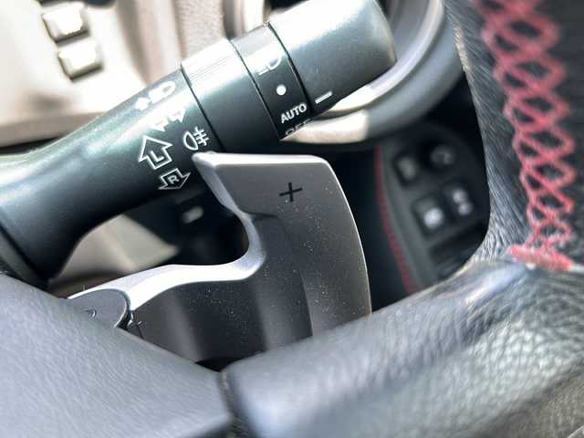 トヨタ ８６ GT リミテッド 三重県 2014(平26)年 3.3万km アイスシルバーメタリック TRDエアロ/GTウィング/225/40R18インチTRDアルミ/純正SDナビ/フルセグTV/【CD/DVD/SD/Bluetooth】/ETC/パドルシフト/ハーフレザーシート/D/N席シートヒーター/オートライト/HIDヘッドライト/プッシュスタート/スマートキー/純正フロアマット