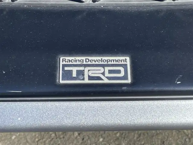 トヨタ ８６ GT リミテッド 東京都 2014(平26)年 3.3万km アイスシルバーメタリック TRDエアロ/GTウィング/225/40R18インチTRDアルミ/純正SDナビ/フルセグTV/【CD/DVD/SD/Bluetooth】/ETC/パドルシフト/ハーフレザーシート/D/N席シートヒーター/オートライト/HIDヘッドライト/プッシュスタート/スマートキー/純正フロアマット