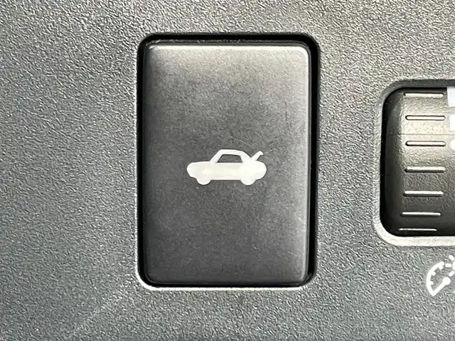 トヨタ ８６ GT リミテッド 東京都 2014(平26)年 3.3万km アイスシルバーメタリック TRDエアロ/GTウィング/225/40R18インチTRDアルミ/純正SDナビ/フルセグTV/【CD/DVD/SD/Bluetooth】/ETC/パドルシフト/ハーフレザーシート/D/N席シートヒーター/オートライト/HIDヘッドライト/プッシュスタート/スマートキー/純正フロアマット