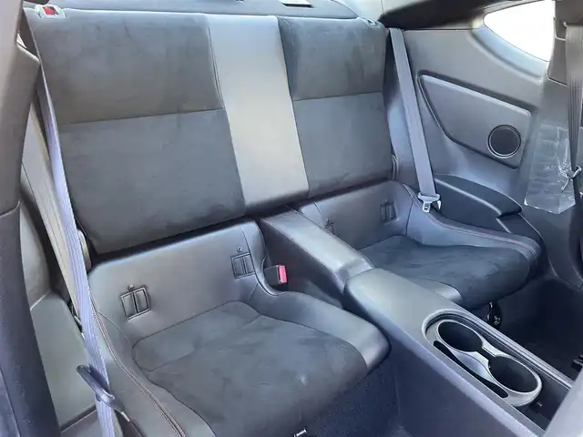 トヨタ ８６ GT リミテッド 東京都 2014(平26)年 3.3万km アイスシルバーメタリック TRDエアロ/GTウィング/225/40R18インチTRDアルミ/純正SDナビ/フルセグTV/【CD/DVD/SD/Bluetooth】/ETC/パドルシフト/ハーフレザーシート/D/N席シートヒーター/オートライト/HIDヘッドライト/プッシュスタート/スマートキー/純正フロアマット