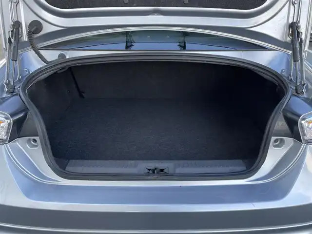 トヨタ ８６ GT リミテッド 東京都 2014(平26)年 3.3万km アイスシルバーメタリック TRDエアロ/GTウィング/225/40R18インチTRDアルミ/純正SDナビ/フルセグTV/【CD/DVD/SD/Bluetooth】/ETC/パドルシフト/ハーフレザーシート/D/N席シートヒーター/オートライト/HIDヘッドライト/プッシュスタート/スマートキー/純正フロアマット