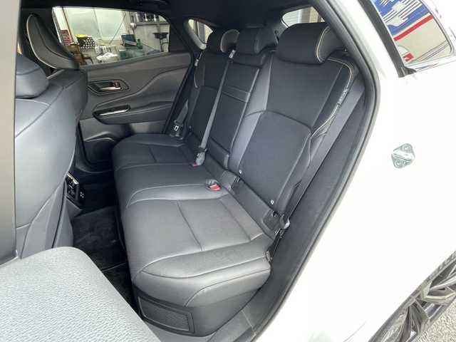 トヨタ クラウン スポーツ Z 福島県 2023(令5)年 1万km プレシャスホワイトパール 4WD/パワーバックドア/純正アルミホイール/モデリスタエアロ/LEDヘッドライト/オートライト/ディスプレイオーディオ（BT・フルセグTV）/純正サンルーフ/ETC2.0/シートエアコン・ヒーター（前席）/Wエアコン/コーナーセンサー/パワーシート（前席）/純正フロアマット