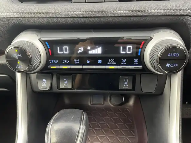 トヨタ ＲＡＶ４ G 愛知県 2019(平31)年 2.4万km センシュアルレッドマイカ ナビ /バックカメラ /追従クルコン /デジタルミラー　/シートヒーター　/パワーシート　/ステアヒーター　/パワーバックドア　/BSM　/ETC２．０　/電子パーキング　/USB　/前後ソナー　/ルーフレール　/取説　/保証書