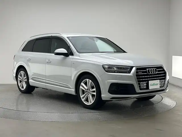 アウディ Ｑ７ 2.0TFSI クワトロ Sライン PKG 兵庫県 2018(平30)年 6.1万km 白 ４WD/純正HDDナビ/（フルセグ/CD/DVD/Bluetooth/SD）/バックカメラ/ビルトインETC2.0/社外前方ドラレコ/パワーバックドア/パドルシフト/レザーシート/シートヒーター/パワーシート/ルーフレール/純正20インチアルミホイール/LEDヘッドライト/純正マット/パーキングアシスト/コーナーセンサー/LKA/ACC/BSM/アイドリングストップ/スペアキー