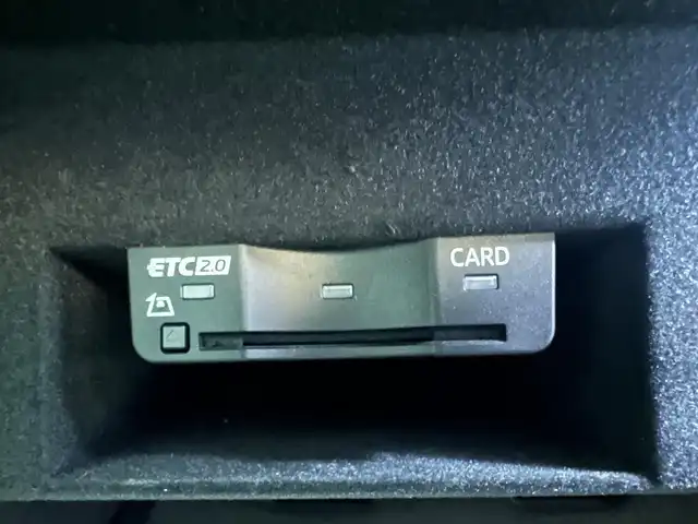 アウディ Ｑ７ 2.0TFSI クワトロ Sライン PKG 兵庫県 2018(平30)年 6.1万km 白 ４WD/純正HDDナビ/（フルセグ/CD/DVD/Bluetooth/SD）/バックカメラ/ビルトインETC2.0/社外前方ドラレコ/パワーバックドア/パドルシフト/レザーシート/シートヒーター/パワーシート/ルーフレール/純正20インチアルミホイール/LEDヘッドライト/純正マット/パーキングアシスト/コーナーセンサー/LKA/ACC/BSM/アイドリングストップ/スペアキー