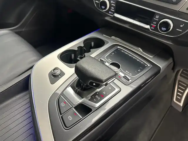 アウディ Ｑ７ 2.0TFSI クワトロ Sライン PKG 兵庫県 2018(平30)年 6.1万km 白 ４WD/純正HDDナビ/（フルセグ/CD/DVD/Bluetooth/SD）/バックカメラ/ビルトインETC2.0/社外前方ドラレコ/パワーバックドア/パドルシフト/レザーシート/シートヒーター/パワーシート/ルーフレール/純正20インチアルミホイール/LEDヘッドライト/純正マット/パーキングアシスト/コーナーセンサー/LKA/ACC/BSM/アイドリングストップ/スペアキー
