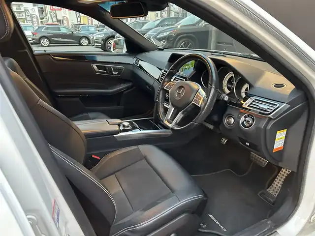 メルセデス・ベンツ Ｅ２５０ アバンギャルド スポーツ 香川県 2014(平26)年 13.5万km ポーラホワイト 登録時走行距離：134240/全方位カメラ/ACC/LKA/BSM/パワーシート/シートヒーター/ドラレコ/ハーフレザーシート/革巻きステアリング/バニティーミラー/電格ミラー/18インチアルミホイール
