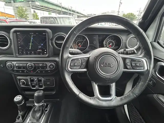 クライスラー・ジープ ジープ ラングラー アンリミテッド サハラ 愛知県 2020(令2)年 4.9万km ブライトホワイト スマートキー/プッシュスタート/純正ナビ/TV/BT/バックカメラ/2.0ETC/純正18インチAW/衝突軽減システム/クリアランスソナー/アイドリングストップ/ブラインドスポットモニター/レーダークルーズコントロール/レザーシート/前席シートヒーター/AC100N電源/純正フロアマット