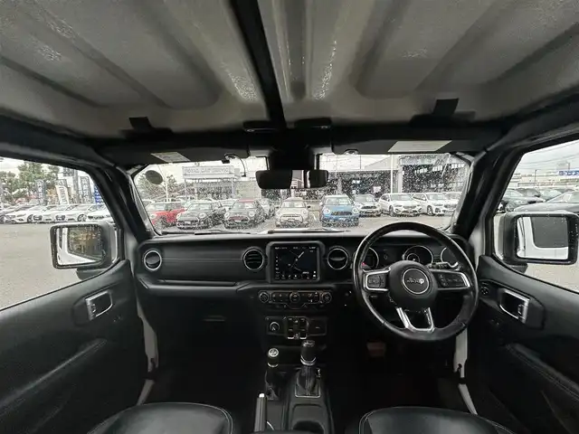 クライスラー・ジープ ジープ ラングラー アンリミテッド サハラ 滋賀県 2020(令2)年 4.9万km ブライトホワイト スマートキー/プッシュスタート/純正ナビ/TV/BT/バックカメラ/2.0ETC/純正18インチAW/衝突軽減システム/クリアランスソナー/アイドリングストップ/ブラインドスポットモニター/レーダークルーズコントロール/レザーシート/前席シートヒーター/AC100N電源/純正フロアマット