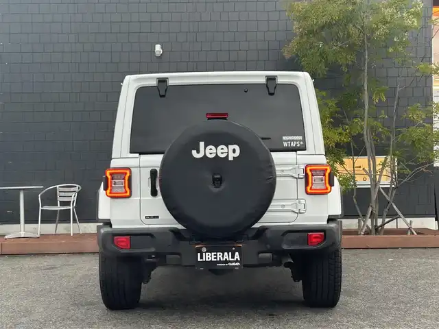 クライスラー・ジープ ジープ ラングラー アンリミテッド サハラ 滋賀県 2020(令2)年 4.9万km ブライトホワイト スマートキー/プッシュスタート/純正ナビ/TV/BT/バックカメラ/2.0ETC/純正18インチAW/衝突軽減システム/クリアランスソナー/アイドリングストップ/ブラインドスポットモニター/レーダークルーズコントロール/レザーシート/前席シートヒーター/AC100N電源/純正フロアマット