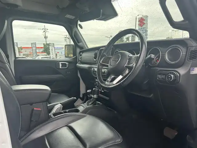 クライスラー・ジープ ジープ ラングラー アンリミテッド サハラ 滋賀県 2020(令2)年 4.9万km ブライトホワイト スマートキー/プッシュスタート/純正ナビ/TV/BT/バックカメラ/2.0ETC/純正18インチAW/衝突軽減システム/クリアランスソナー/アイドリングストップ/ブラインドスポットモニター/レーダークルーズコントロール/レザーシート/前席シートヒーター/AC100N電源/純正フロアマット