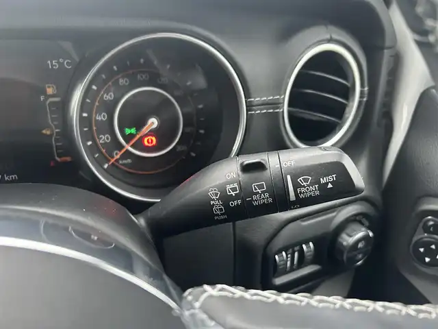 クライスラー・ジープ ジープ ラングラー アンリミテッド サハラ 滋賀県 2020(令2)年 4.9万km ブライトホワイト スマートキー/プッシュスタート/純正ナビ/TV/BT/バックカメラ/2.0ETC/純正18インチAW/衝突軽減システム/クリアランスソナー/アイドリングストップ/ブラインドスポットモニター/レーダークルーズコントロール/レザーシート/前席シートヒーター/AC100N電源/純正フロアマット