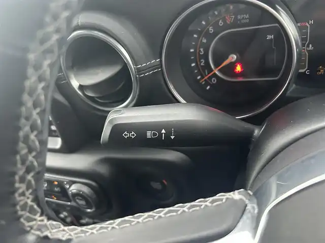 クライスラー・ジープ ジープ ラングラー アンリミテッド サハラ 滋賀県 2020(令2)年 4.9万km ブライトホワイト スマートキー/プッシュスタート/純正ナビ/TV/BT/バックカメラ/2.0ETC/純正18インチAW/衝突軽減システム/クリアランスソナー/アイドリングストップ/ブラインドスポットモニター/レーダークルーズコントロール/レザーシート/前席シートヒーター/AC100N電源/純正フロアマット