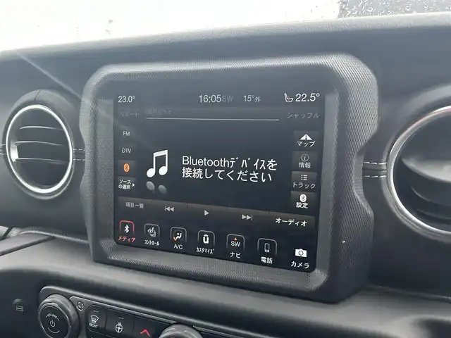 クライスラー・ジープ ジープ ラングラー アンリミテッド サハラ 滋賀県 2020(令2)年 4.9万km ブライトホワイト スマートキー/プッシュスタート/純正ナビ/TV/BT/バックカメラ/2.0ETC/純正18インチAW/衝突軽減システム/クリアランスソナー/アイドリングストップ/ブラインドスポットモニター/レーダークルーズコントロール/レザーシート/前席シートヒーター/AC100N電源/純正フロアマット