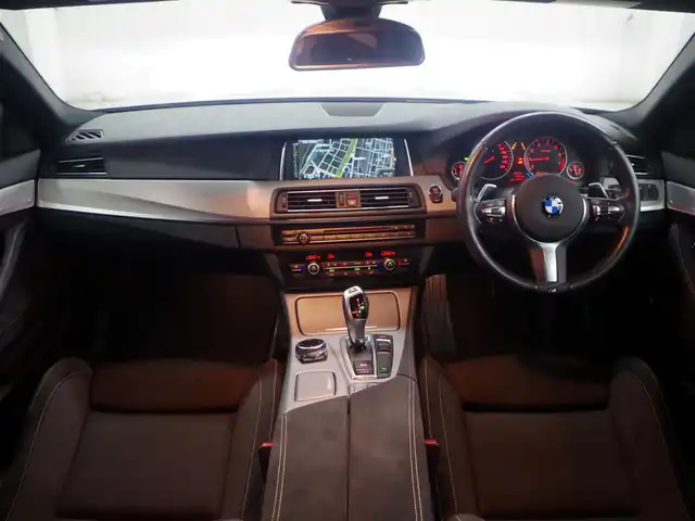 ＢＭＷ ５２３ｉ ツーリング Mスポーツ 兵庫県 2016(平28)年 3.5万km グレイシャーシルバー 純正ナビ/バックカメラ/フルセグTV/ETC/ドライビングアシストプラス/ACC/LDW/衝突回避被害軽減ブレーキ/パワーバックドア/パドルシフト/アルカンターラコンビネーションシート/前席パワーシート/コンフォートアクセス/純正18インチAW/アダプティブLEDヘッドライト
