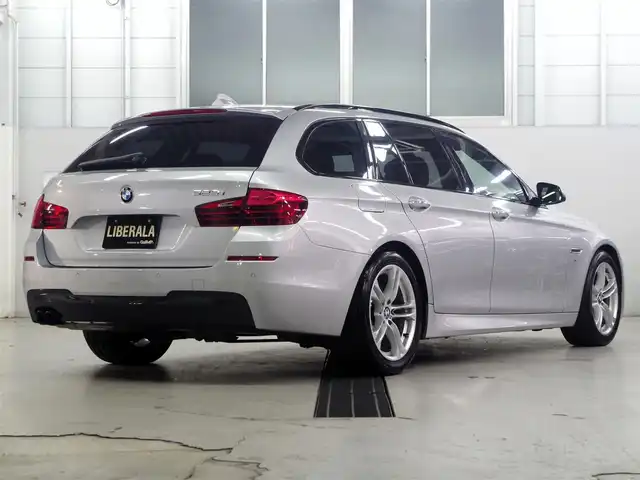ＢＭＷ ５２３ｉ ツーリング Mスポーツ 兵庫県 2016(平28)年 3.5万km グレイシャーシルバー 純正ナビ/バックカメラ/フルセグTV/ETC/ドライビングアシストプラス/ACC/LDW/衝突回避被害軽減ブレーキ/パワーバックドア/パドルシフト/アルカンターラコンビネーションシート/前席パワーシート/コンフォートアクセス/純正18インチAW/アダプティブLEDヘッドライト