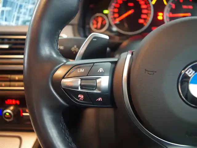 ＢＭＷ ５２３ｉ ツーリング Mスポーツ 兵庫県 2016(平28)年 3.5万km グレイシャーシルバー 純正ナビ/バックカメラ/フルセグTV/ETC/ドライビングアシストプラス/ACC/LDW/衝突回避被害軽減ブレーキ/パワーバックドア/パドルシフト/アルカンターラコンビネーションシート/前席パワーシート/コンフォートアクセス/純正18インチAW/アダプティブLEDヘッドライト