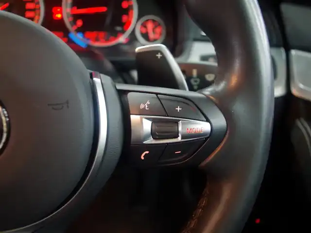 ＢＭＷ ５２３ｉ ツーリング Mスポーツ 兵庫県 2016(平28)年 3.5万km グレイシャーシルバー 純正ナビ/バックカメラ/フルセグTV/ETC/ドライビングアシストプラス/ACC/LDW/衝突回避被害軽減ブレーキ/パワーバックドア/パドルシフト/アルカンターラコンビネーションシート/前席パワーシート/コンフォートアクセス/純正18インチAW/アダプティブLEDヘッドライト