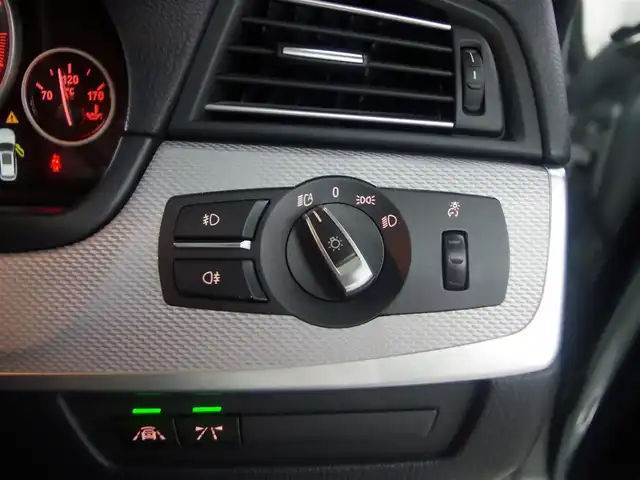 ＢＭＷ ５２３ｉ ツーリング Mスポーツ 兵庫県 2016(平28)年 3.5万km グレイシャーシルバー 純正ナビ/バックカメラ/フルセグTV/ETC/ドライビングアシストプラス/ACC/LDW/衝突回避被害軽減ブレーキ/パワーバックドア/パドルシフト/アルカンターラコンビネーションシート/前席パワーシート/コンフォートアクセス/純正18インチAW/アダプティブLEDヘッドライト