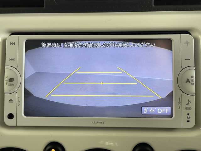 トヨタ ＦＪクルーザー 茨城県 2014(平26)年 10.7万km ホワイト 純正ナビ　バックモニター　ＥＴＣ　ドラレコ　ＬＥＤライト　フォグランプ　衝突被害軽減ブレーキ　横滑り防止装置　コーナーセンサー　ＲＡＹＳ１７インチアルミホイール　純正フロアマット　ルーフレール