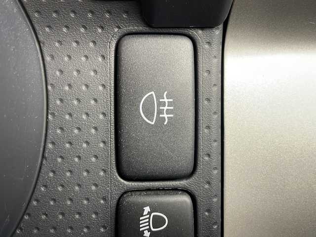 トヨタ ＦＪクルーザー 茨城県 2014(平26)年 10.7万km ホワイト 純正ナビ　バックモニター　ＥＴＣ　ドラレコ　ＬＥＤライト　フォグランプ　衝突被害軽減ブレーキ　横滑り防止装置　コーナーセンサー　ＲＡＹＳ１７インチアルミホイール　純正フロアマット　ルーフレール