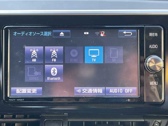 トヨタ Ｃ－ＨＲ G 埼玉県 2017(平29)年 5.3万km センシュアルレッドマイカ 黒レザーシート/前席シートヒーター/Ｄ席パワーシート/純正７インチメモリナビ＆フルセグＴＶ/ （ＤＶＤ＆ＣＤ＆ＢＴ）/バックカメラ/ビルトインＥＴＣ（２．０）/衝突軽減システム/レーダークルーズコントロール/レーンキープアシスト/クリアランスソナー/ＡＣ１００Ｖ充電/電動パーキングブレーキ/オートホールド/純正１８inアルミホイール/オートマチックハイビーム/オートライト/ＬＥＤライト/フォグランプ/電動格納ミラー/スマートキー/プッシュスタート/Ｗ＆サイド＋カーテンエアバッグ/横滑り防止装置/ＡＢＳ/ドアバイザー/フロアマット/新車保証書/取扱説明書/スマートスペアキー有