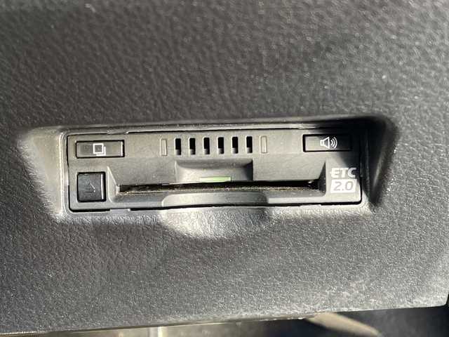 トヨタ Ｃ－ＨＲ G 埼玉県 2017(平29)年 5.3万km センシュアルレッドマイカ 黒レザーシート/前席シートヒーター/Ｄ席パワーシート/純正７インチメモリナビ＆フルセグＴＶ/ （ＤＶＤ＆ＣＤ＆ＢＴ）/バックカメラ/ビルトインＥＴＣ（２．０）/衝突軽減システム/レーダークルーズコントロール/レーンキープアシスト/クリアランスソナー/ＡＣ１００Ｖ充電/電動パーキングブレーキ/オートホールド/純正１８inアルミホイール/オートマチックハイビーム/オートライト/ＬＥＤライト/フォグランプ/電動格納ミラー/スマートキー/プッシュスタート/Ｗ＆サイド＋カーテンエアバッグ/横滑り防止装置/ＡＢＳ/ドアバイザー/フロアマット/新車保証書/取扱説明書/スマートスペアキー有