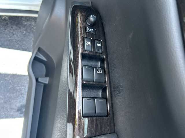 日産 エルグランド 250HWS アーバンクロム 長野県 2013(平25)年 12.9万km ブリリアントホワイトパール 【(株)IDOMが運営する【じしゃロン長野店】の自社ローン対象車両になります。こちらは現金ご利用時の価格です。自社ローンご希望の方は別途その旨お申付け下さい。】					/全方位モニター　/メーカーオプションナビ（ＤＶＤ，ＣＤ、フルセグＴＶ）/ビルトインＥＴＣ　/両側パワースライドドア　/プッシュスタート/ハーフレザーシー/ドラレコ前方のみ/フォグランプ　/フリップダウンモニター