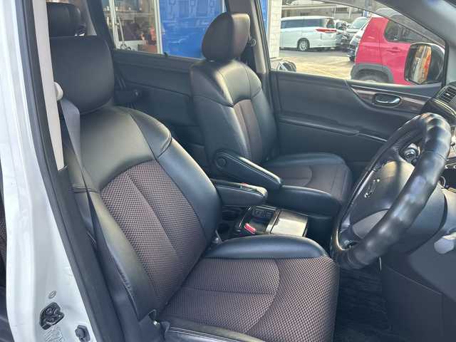 日産 エルグランド 250HWS アーバンクロム 長野県 2013(平25)年 12.9万km ブリリアントホワイトパール 【(株)IDOMが運営する【じしゃロン長野店】の自社ローン対象車両になります。こちらは現金ご利用時の価格です。自社ローンご希望の方は別途その旨お申付け下さい。】					/全方位モニター　/メーカーオプションナビ（ＤＶＤ，ＣＤ、フルセグＴＶ）/ビルトインＥＴＣ　/両側パワースライドドア　/プッシュスタート/ハーフレザーシー/ドラレコ前方のみ/フォグランプ　/フリップダウンモニター