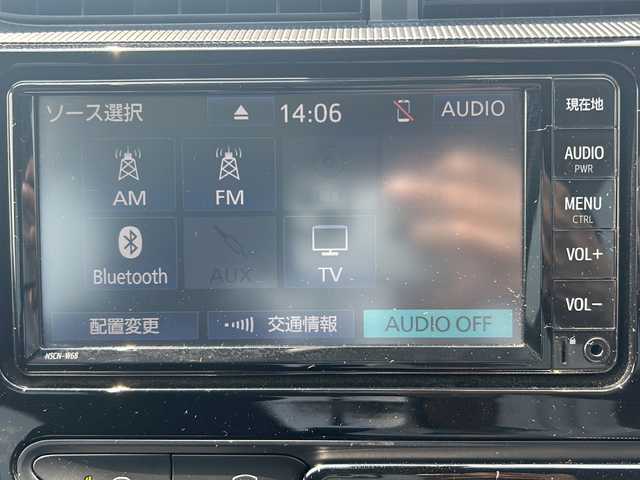 トヨタ アクア G 沖縄県 2019(平31)年 5.8万km ホワイトパールクリスタルシャイン 禁煙車　/ＥＴＣ　/ＬＥＤヘッドライト　/バックカメラ　/クルーズコントロール　/前後コーナーセンサー　/前後ドラレコ　/オートマチックハイビーム　/純正ＳＤナビＡＭ／ＦＭ／ＢＴ　/フルセグテレビ　/衝突被害軽減システム