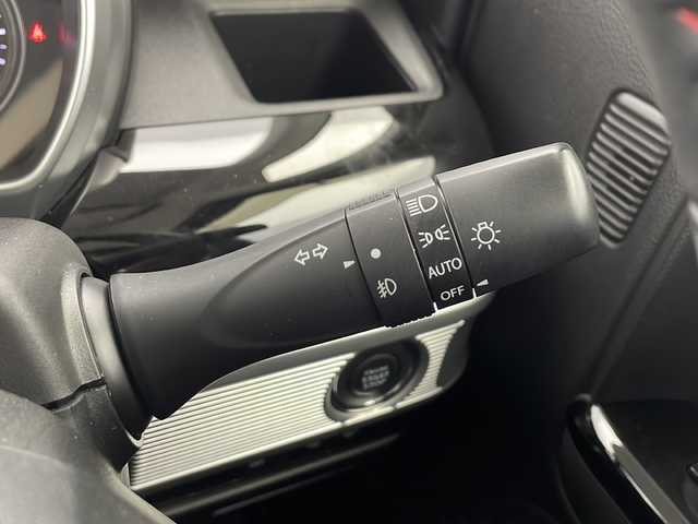 スズキ スペーシア カスタム HYBRID XS 千葉県 2018(平30)年 5.5万km ブルーイッシュブラックパール3 禁煙車/社外ナビ　MDV-D305W（ワンセグTV/BT/CD/SD）/バックカメラ/両側パワースライドドア　/前方ドライブレコーダー /ETC/ステアリングリモコン/デュアルセンサーブレーキサポート/車線逸脱警告/ハーフレザーシート/運転席シートヒーター/LEDヘッドライト/LEDフォグランプ/プッシュスタート/スマートキー/後席サーキュレーター/後席サンシェード/純正アルミホイール15インチ/純正フロアマット/純正ドアバイザー