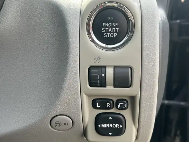 スバル フォレスター 2．0XS プラチナセレクション 秋田県 2008(平20)年 15.6万km オブシディアンブラックパール 純正ナビ/４WD/スマートキー/フルセグ/MTモード付AT/社外アルミ/社外フロアマット/前席シートヒーター/前席パワーシート/ETC/アイドリングストップ/ステアリングスイッチ/プッシュスタート/社外エンジンスターター/サンルーフ/オートエアコン/純正ドアバイザー/パワーステアリング/パワーウィンドウ/ルーフキャリア/レベライザー/電動格納ミラー/保証書/取扱説明書/記録簿