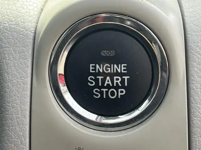 スバル フォレスター 2．0XS プラチナセレクション 秋田県 2008(平20)年 15.6万km オブシディアンブラックパール 純正ナビ/４WD/スマートキー/フルセグ/MTモード付AT/社外アルミ/社外フロアマット/前席シートヒーター/前席パワーシート/ETC/アイドリングストップ/ステアリングスイッチ/プッシュスタート/社外エンジンスターター/サンルーフ/オートエアコン/純正ドアバイザー/パワーステアリング/パワーウィンドウ/ルーフキャリア/レベライザー/電動格納ミラー/保証書/取扱説明書/記録簿