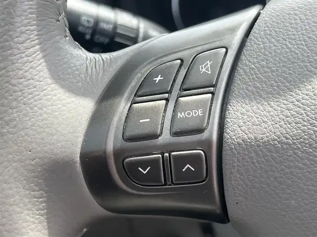 スバル フォレスター 2．0XS プラチナセレクション 秋田県 2008(平20)年 15.6万km オブシディアンブラックパール 純正ナビ/４WD/スマートキー/フルセグ/MTモード付AT/社外アルミ/社外フロアマット/前席シートヒーター/前席パワーシート/ETC/アイドリングストップ/ステアリングスイッチ/プッシュスタート/社外エンジンスターター/サンルーフ/オートエアコン/純正ドアバイザー/パワーステアリング/パワーウィンドウ/ルーフキャリア/レベライザー/電動格納ミラー/保証書/取扱説明書/記録簿