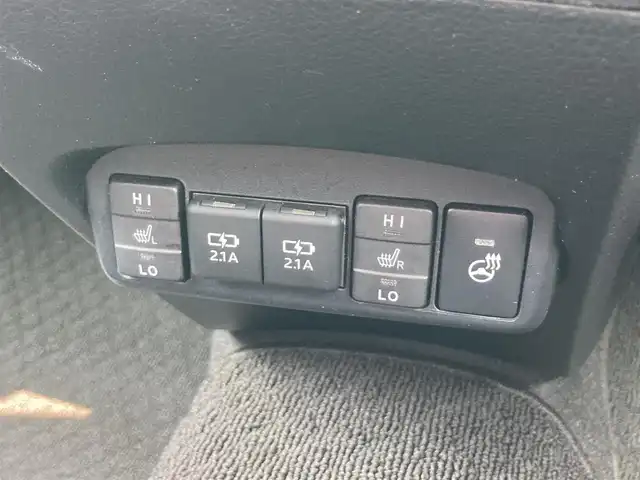 トヨタ シエンタ G 鳥取県 2021(令3)年 4.5万km ブラックマイカ ４WD/純正ナビ/TV/CD/BT/バックカメラ・ETC/トヨタセーフティセンス/両側パワースライドドア/前席シートヒーター/ステアリングヒーター/前後クリアランスソナー/LEDヘットライト/オートハイビーム/フォグライト/プッシュエンジンスタート/スマートキー×２/フロアマット