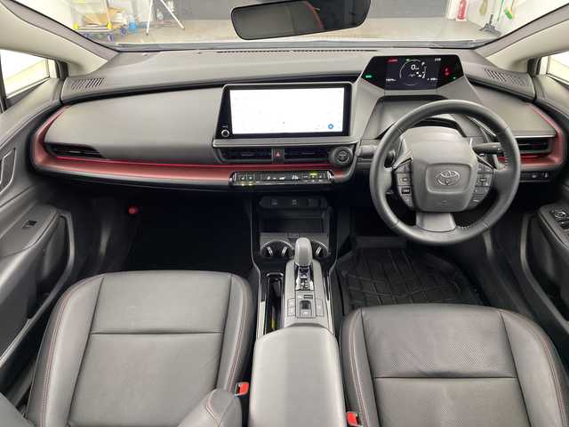 トヨタ プリウス Z 愛知県 2024(令6)年 1.6万km プラチナホワイトパールマイカ ワンオーナー/禁煙車/純正12.3インチナビ/（AM/FM/Bluetooth/フルセグTV/USB)/サンルーフ/AC100V電源/ワイヤレス充電/トヨタセーフティセンス/・プリクラッシュセーフティ/・レーントレーシングアシスト/・レーンディパーチャーアラート/・ロードサインアシスト/・オートマチックハイビーム/・レーダークルーズコントロール/・ブラインドスポットモニター/クリアランスソナー/パーキングアシスト/ETC２．０/ステアリングヒーター/パワーシート/シートヒーター/シートベンチレーション/パワーバックドア/スマートキー/スペアキー有/スペアタイヤ/純正19インチアルミホイール/純正フロアマット/LEDヘッドライト/