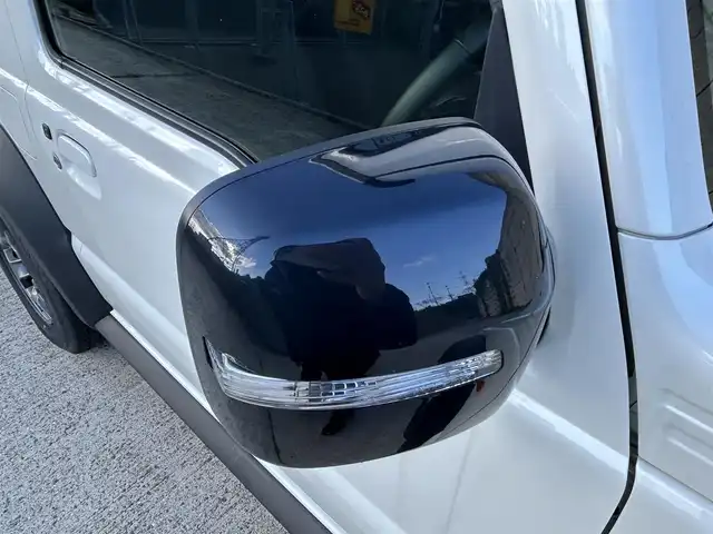 スズキ ジムニー シエラ JC 長崎県 2024(令6)年 1.2万km ピュアホワイトP ワンオーナー/社外ディスプレイオーディオ/（CD/DVD/BT）/バックカメラ/衝突軽減システム/レーンアシスト/シートヒーター/オートライト/前後ドライブレコーダー/スマートキー/プッシュスタート/純正15インチAW